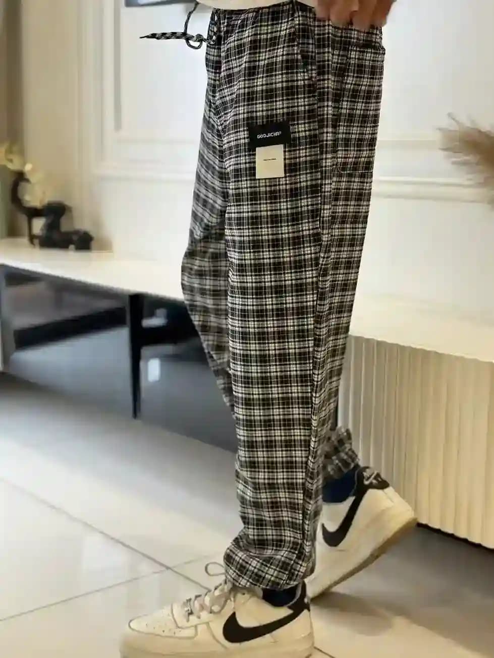 Black & White Classic Plaid Jogger Pant
