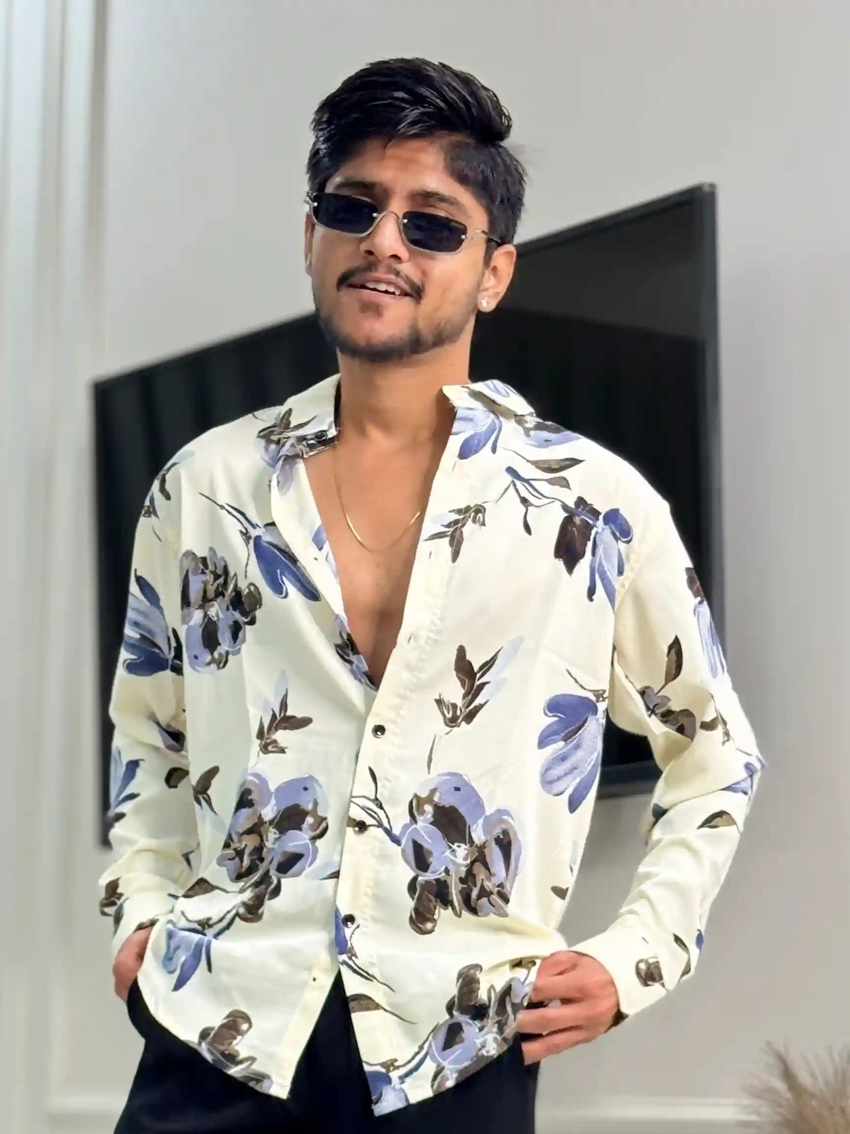 White Mist Floral Lachka Retro Shirt