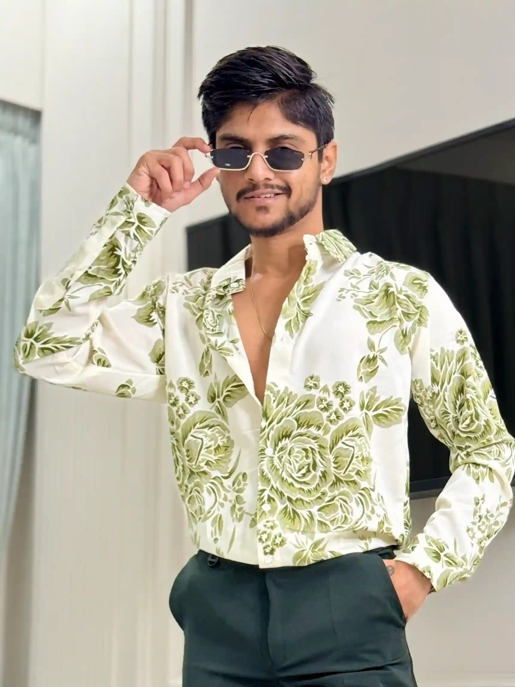 Green Blossom Floral Lachka Retro Shirt