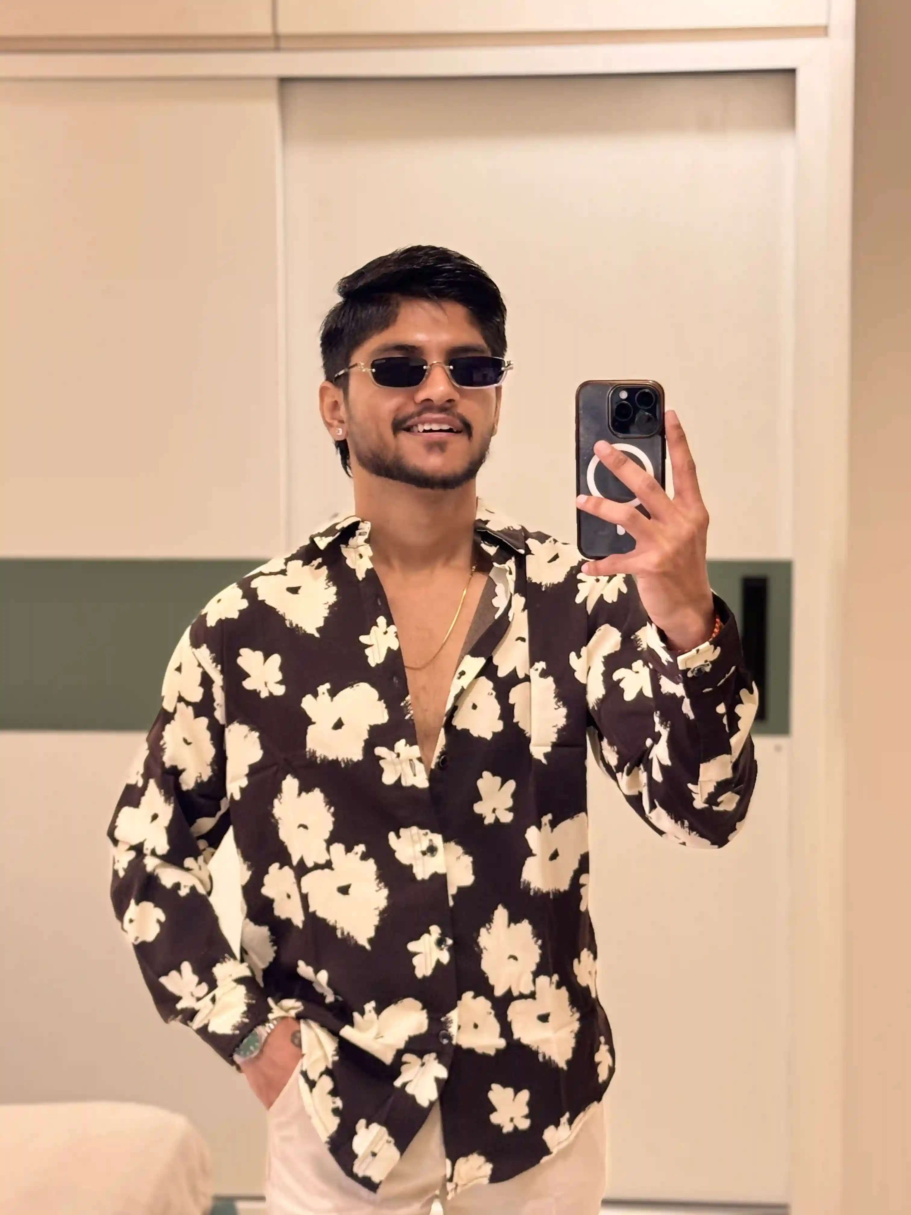 Black Autumn Floral Lachka Retro Shirt