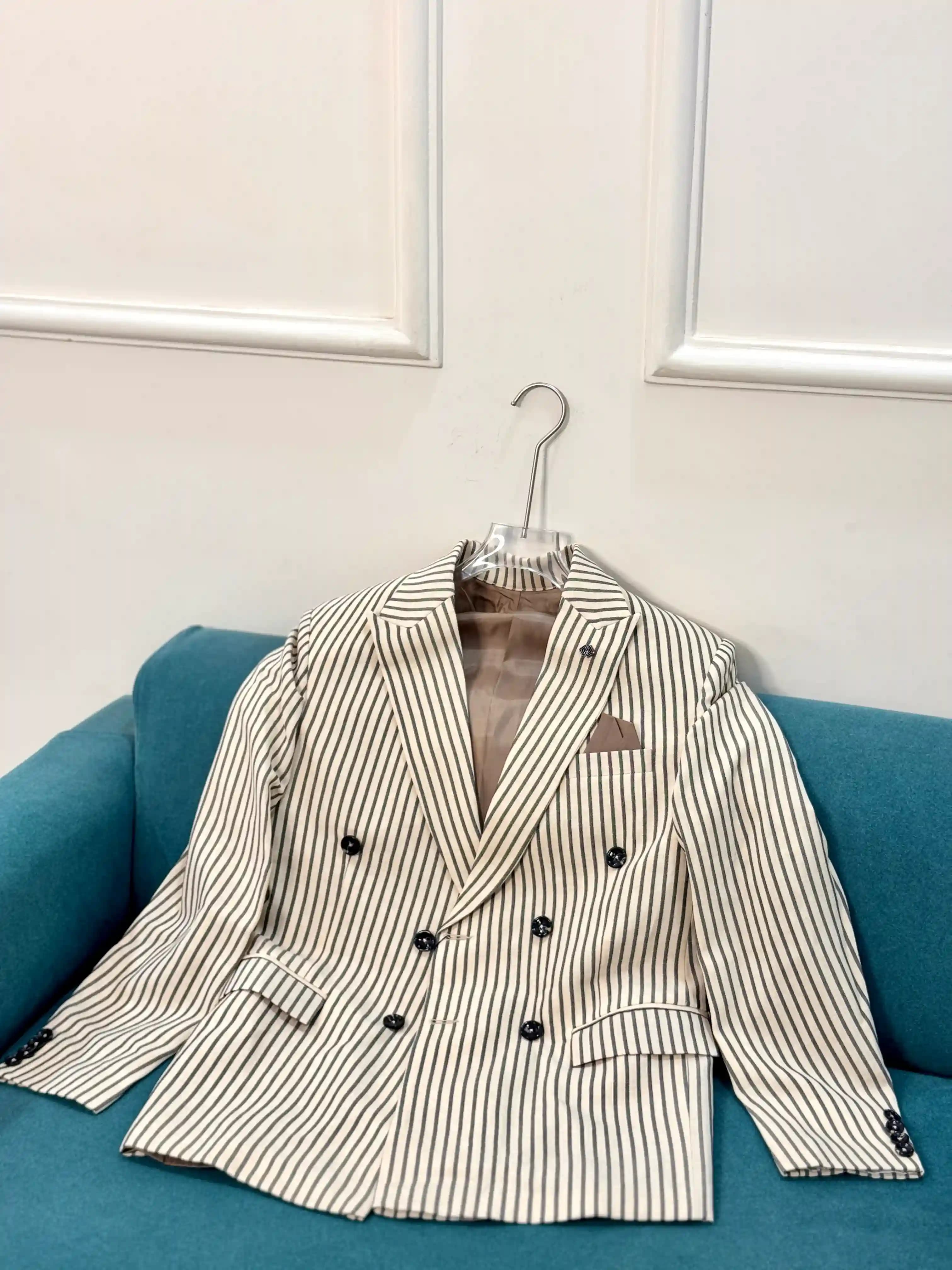 Buff! Beige GC Double-breasted Blazer