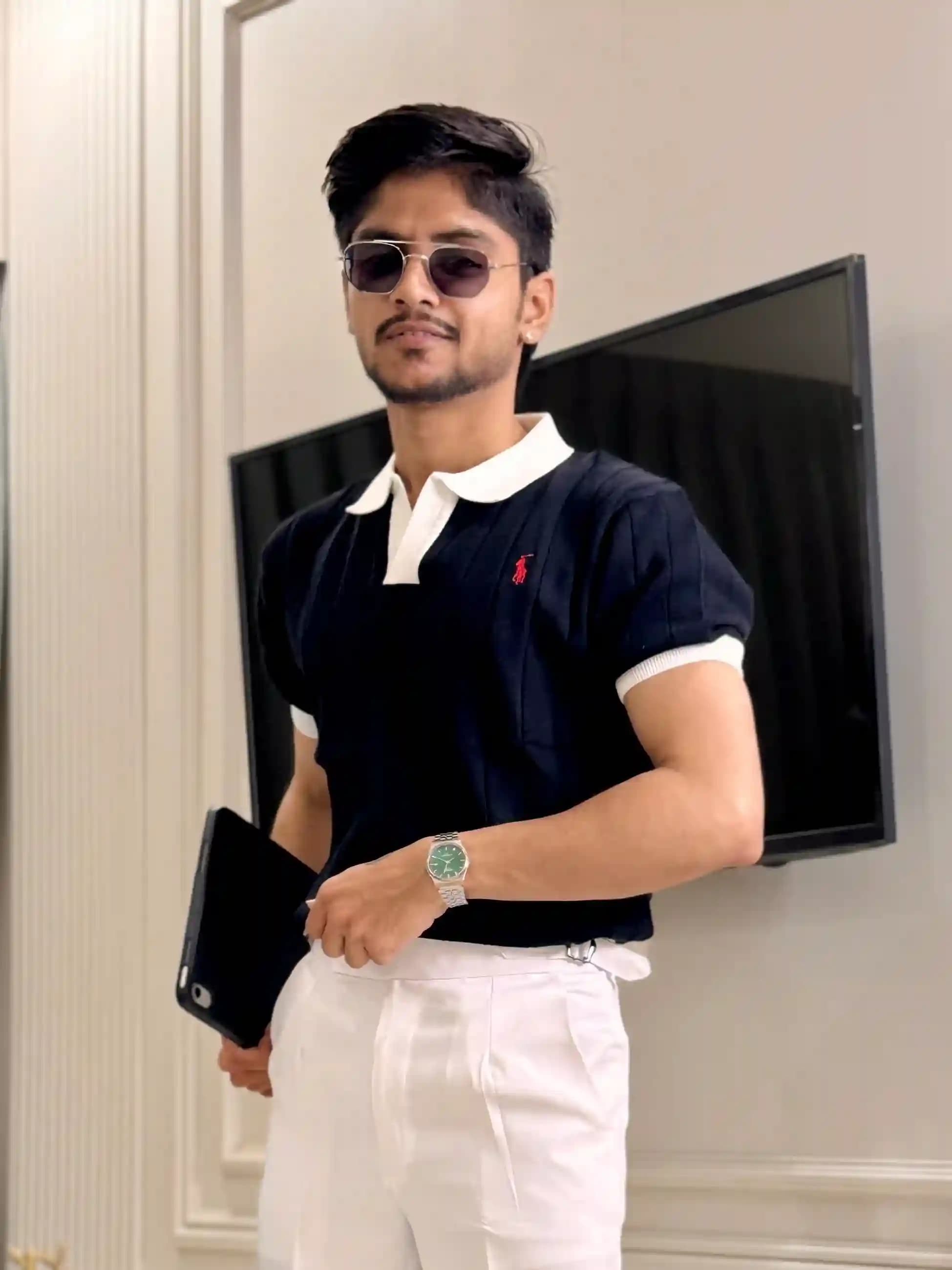 Black Ribbed Knit Polo T-shirt
