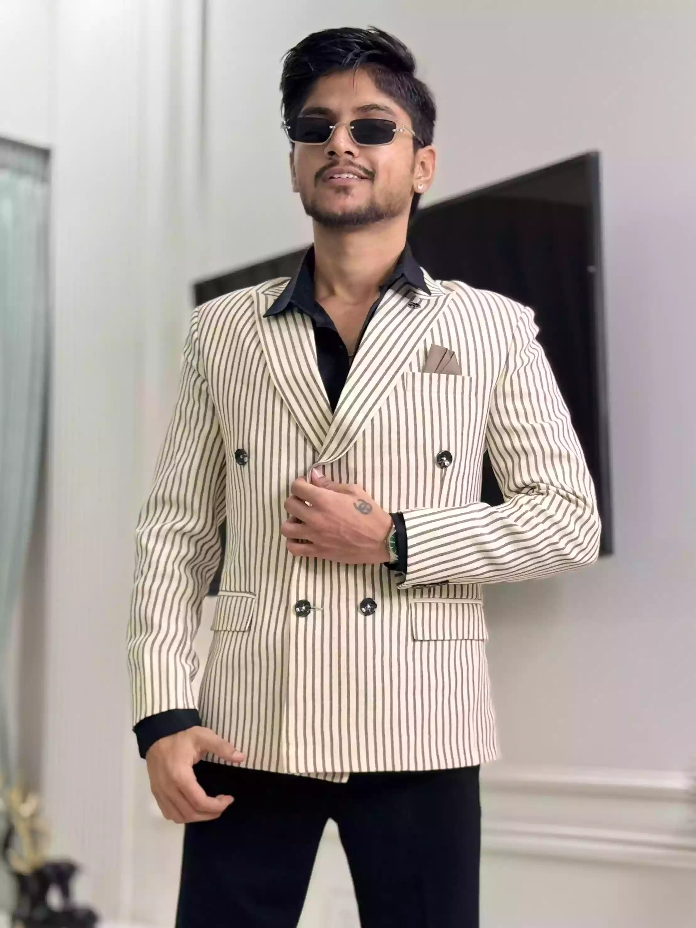 Buff! Beige GC Double-breasted Blazer
