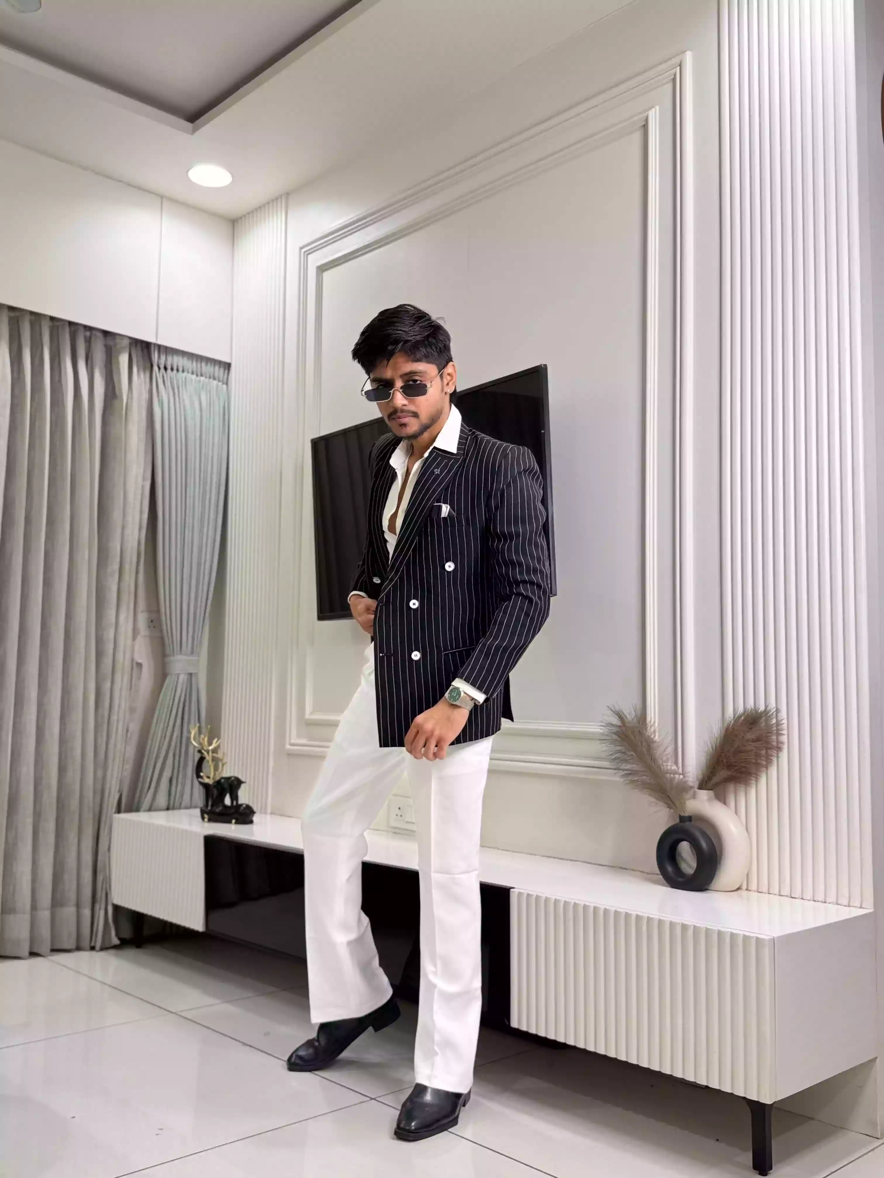 Black Beast GC Double-Breasted 3- Piece Suit