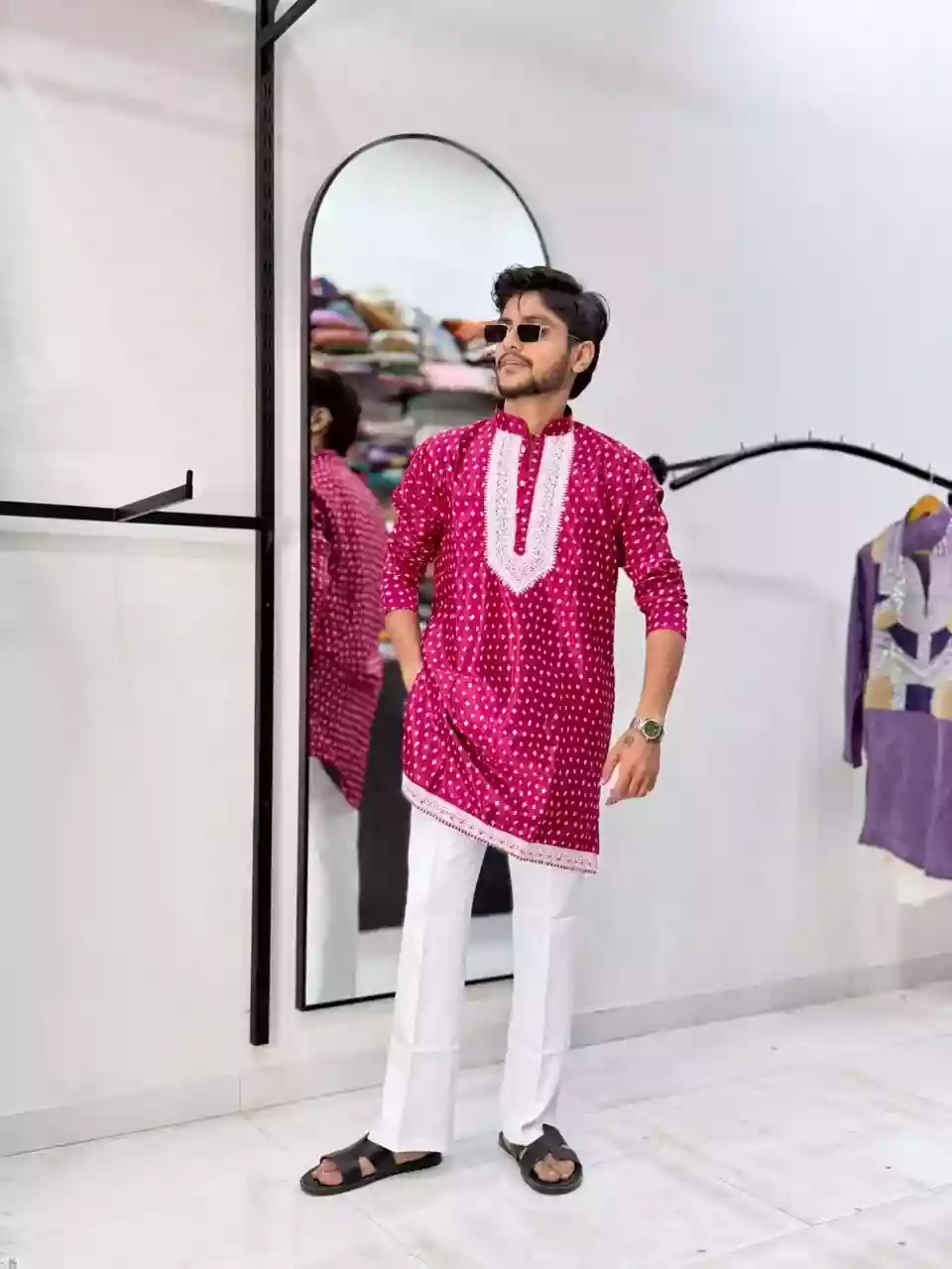 Magenta Pink Bandhani Print Neck Embroidered Short Kurta