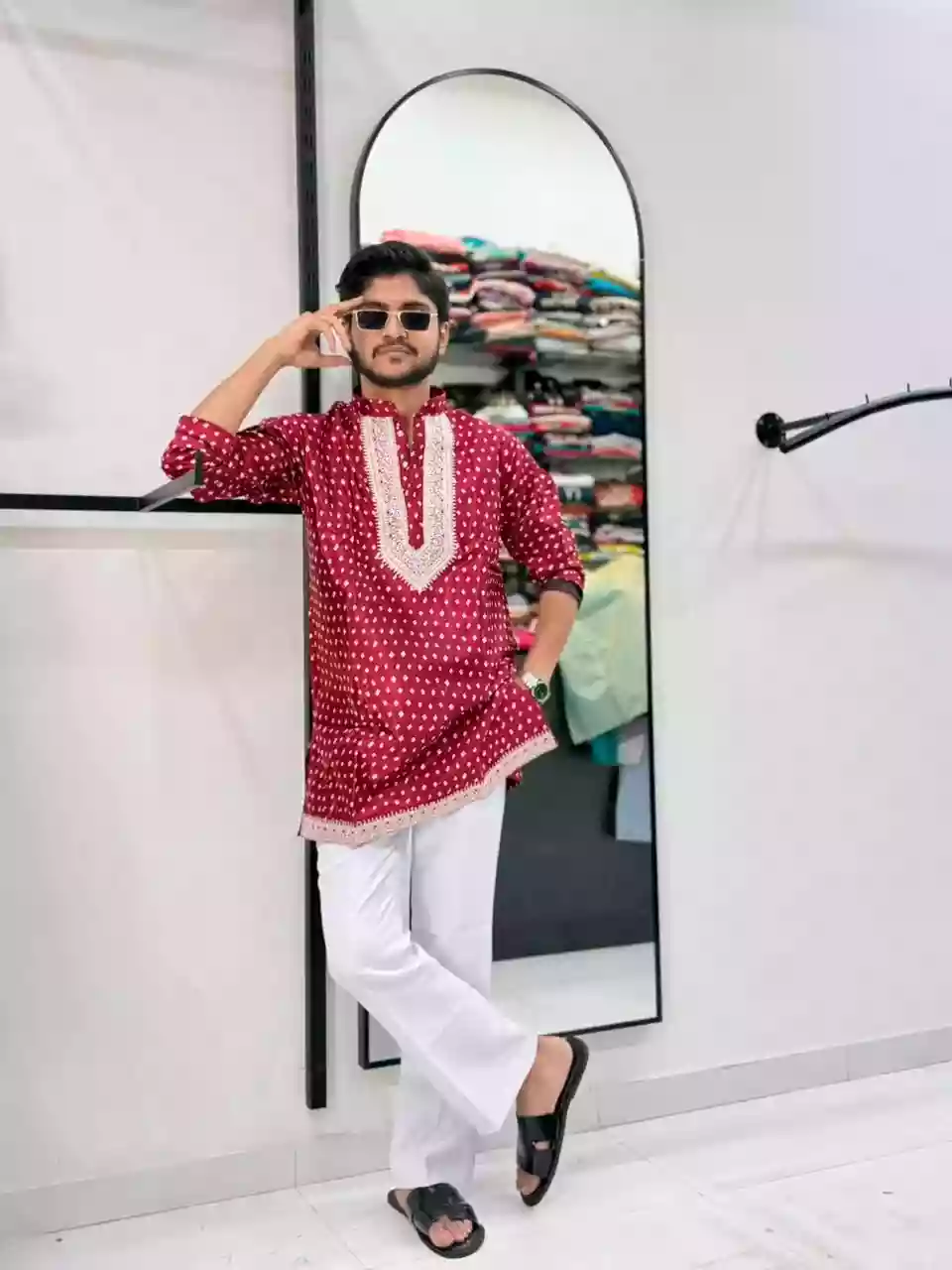 Maroon Bandhani Print Neck Embroidered Short Kurta