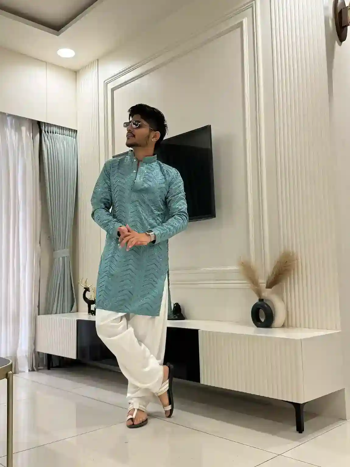 Ocean Green Resham dhaga Lakhanavi work Kurta