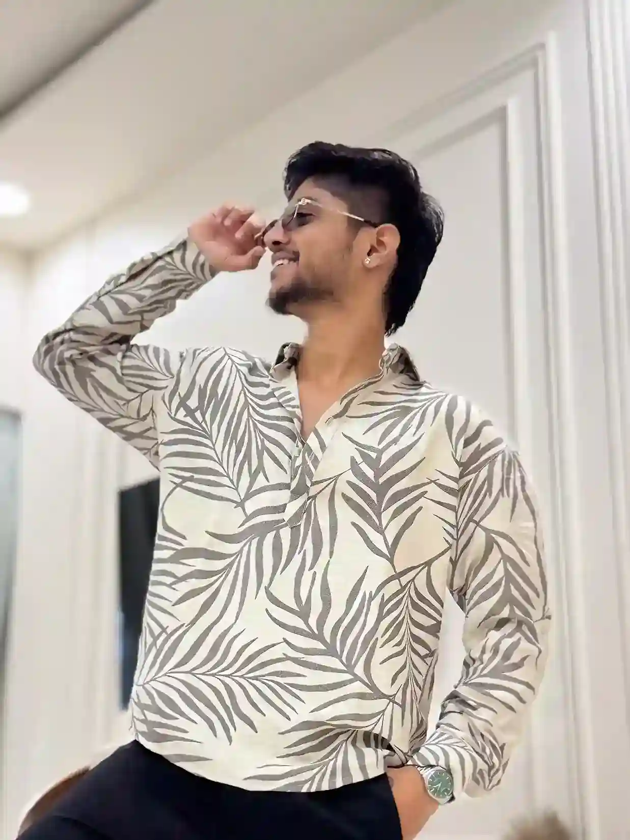 Off-White Leaf Print Short Kurta
